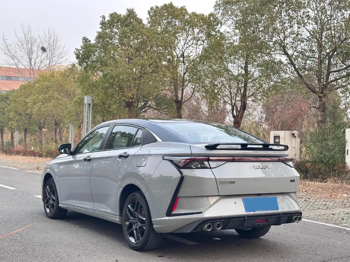 2023 DongFeng Aeolus YiXuan 1.5T 197HP L4 6DCT,autocango,china used car exporter,china ev exporter,chinese used car exporter,chinese used ev exporter