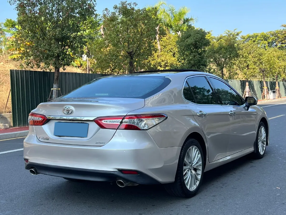 2019 Toyota Camry 2.5L 209HP L4 8AT,autocango,china used car exporter,china ev exporter,chinese used car exporter,chinese used ev exporter