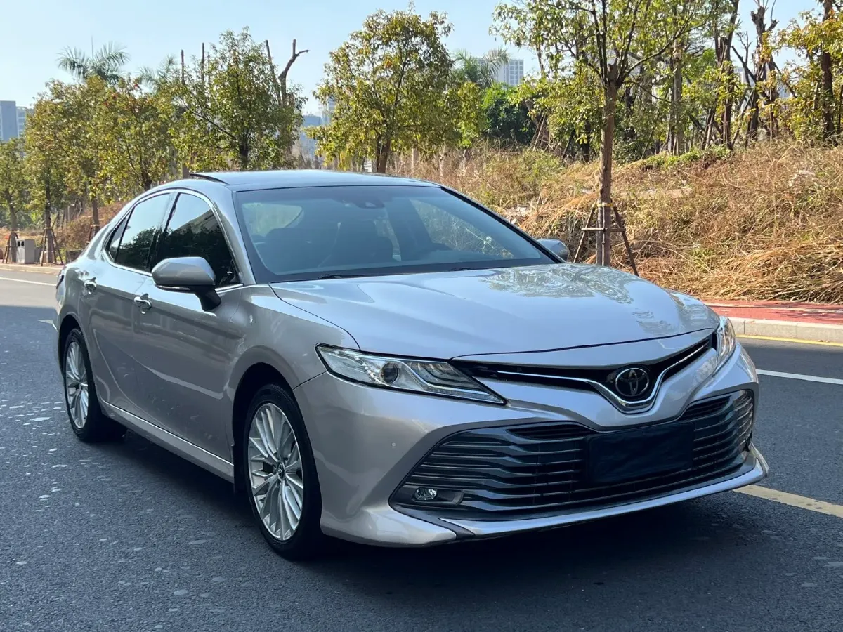 2019 Toyota Camry 2.5L 209HP L4 8AT,autocango,china used car exporter,china ev exporter,chinese used car exporter,chinese used ev exporter