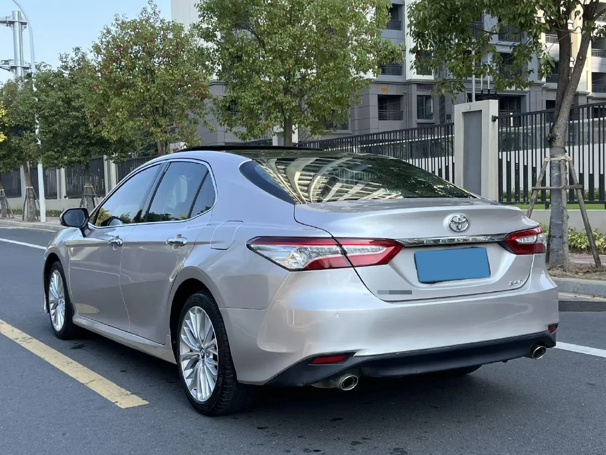 2019 Toyota Camry 2.5L 209HP L4 8AT,autocango,china used car exporter,china ev exporter,chinese used car exporter,chinese used ev exporter