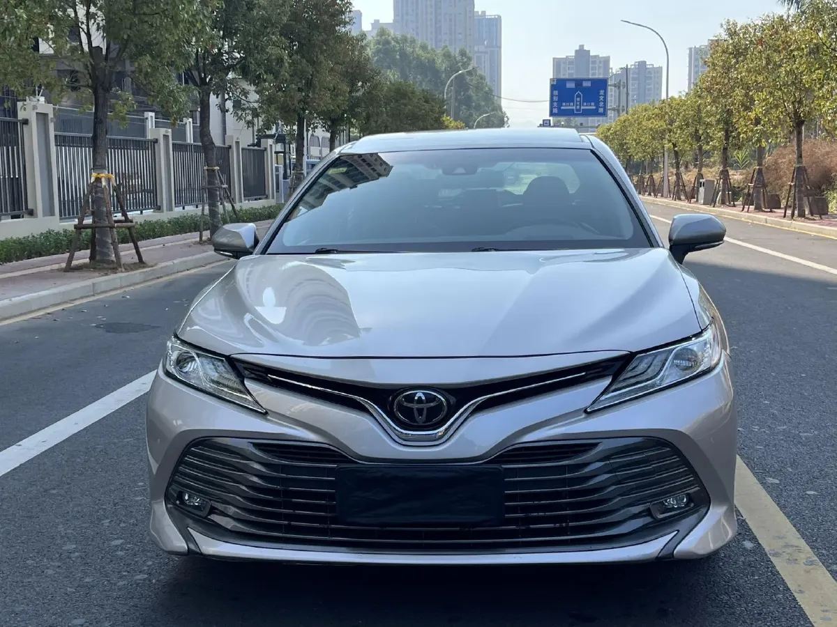 2019 Toyota Camry 2.5L 209HP L4 8AT,autocango,china used car exporter,china ev exporter,chinese used car exporter,chinese used ev exporter