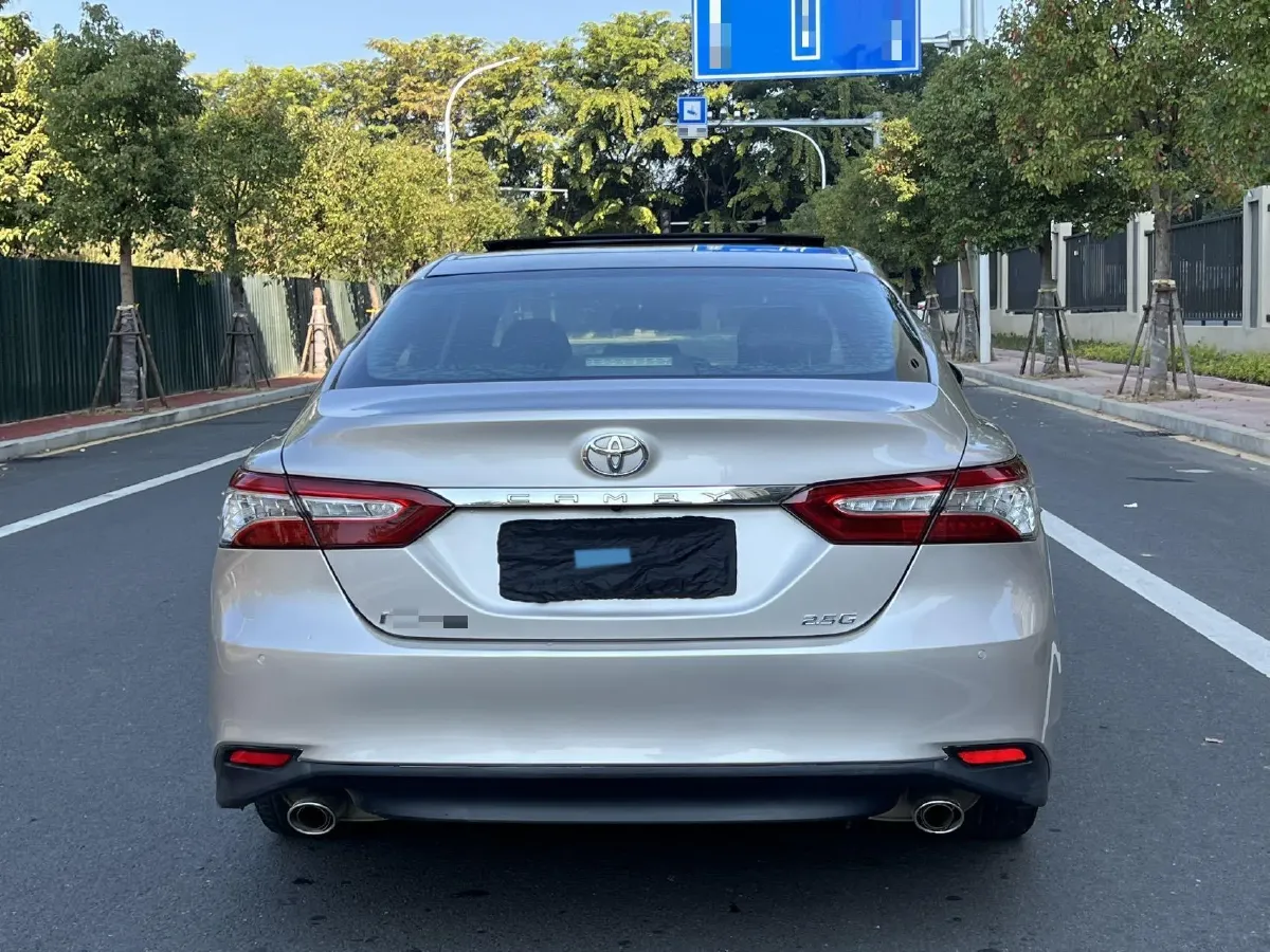 2019 Toyota Camry 2.5L 209HP L4 8AT,autocango,china used car exporter,china ev exporter,chinese used car exporter,chinese used ev exporter