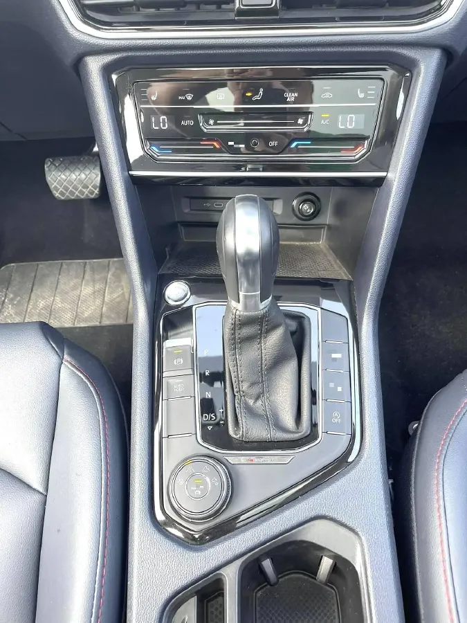 2023 Volkswagen Tharu 2.0T 186HP L4 7DCT,autocango,china used car exporter,china ev exporter,chinese used car exporter,chinese used ev exporter