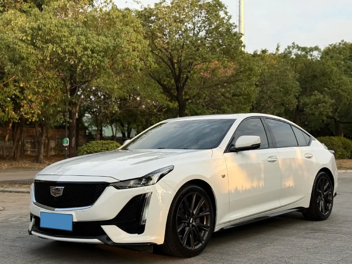 2020 Cadillac CT5 2.0T 241HP L4 10AT