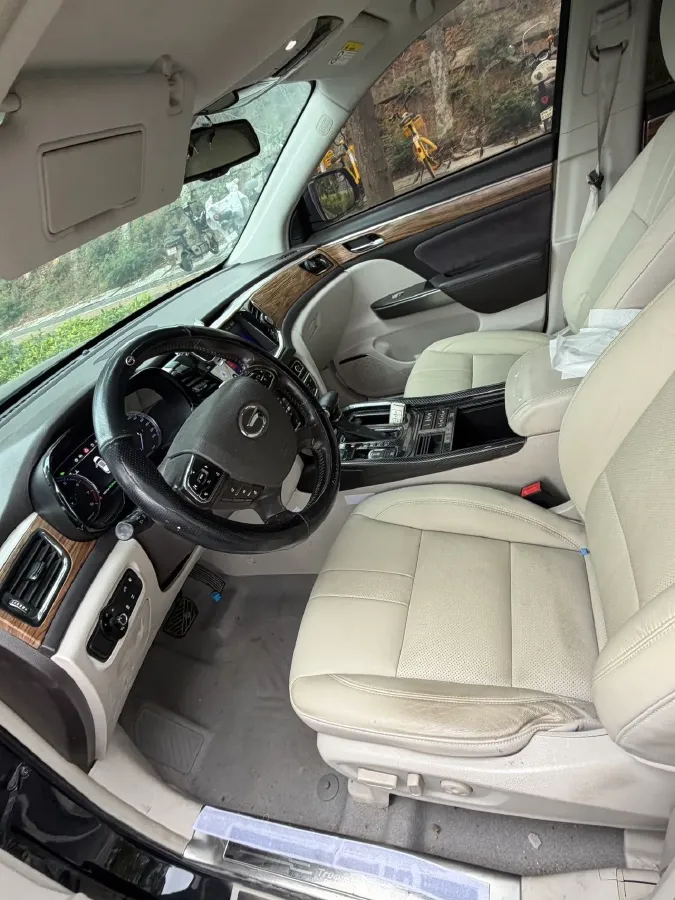 2017 GAC Trumpchi GS8 2.0T 201HP L4 6AT,autocango,china used car exporter,china ev exporter,chinese used car exporter,chinese used ev exporter