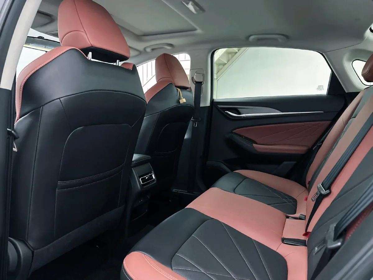 2021 ChangAn Eado 1.4T 160HP L4 7DCT,autocango,china used car exporter,china ev exporter,chinese used car exporter,chinese used ev exporter