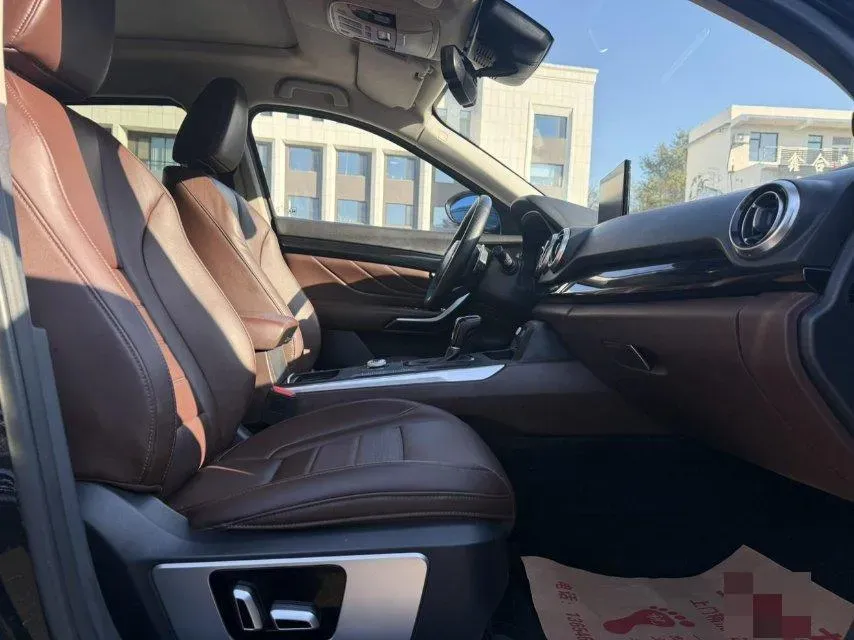 2017 WEY VV7 2.0T 234HP L4 7DCT,autocango,china used car exporter,china ev exporter,chinese used car exporter,chinese used ev exporter