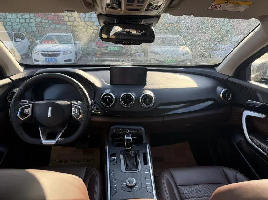 2017 WEY VV7 2.0T 234HP L4 7DCT,autocango,china used car exporter,china ev exporter,chinese used car exporter,chinese used ev exporter