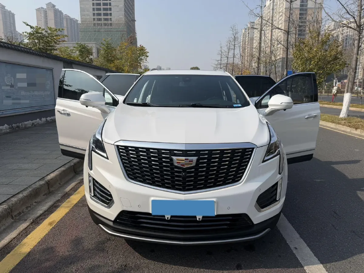 2021 Cadillac XT5 2.0T 237HP L4 9AT,autocango,china used car exporter,china ev exporter,chinese used car exporter,chinese used ev exporter