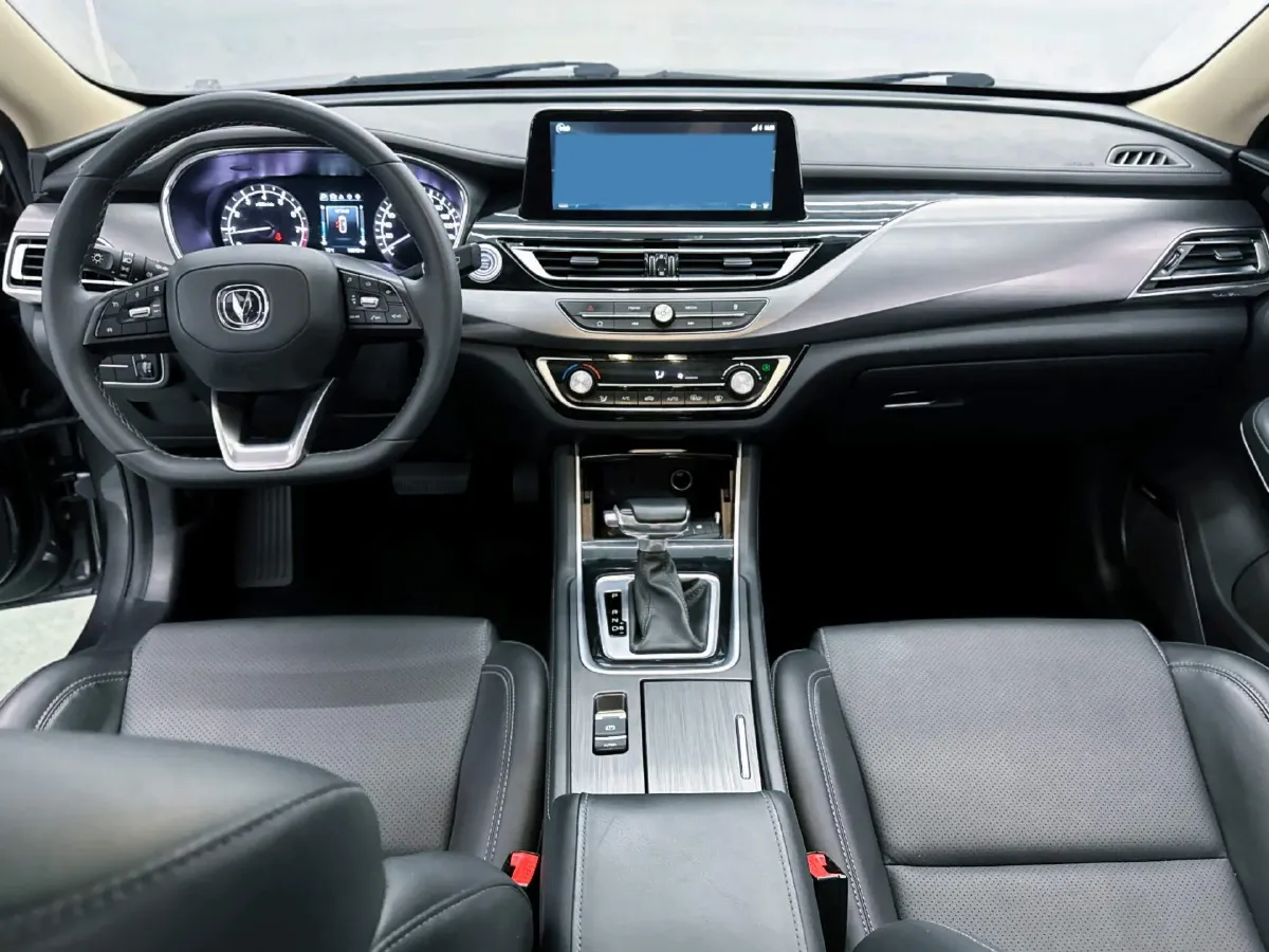 2021 ChangAn Raeton CC 1.5T 180HP L4 7DCT,autocango,china used car exporter,china ev exporter,chinese used car exporter,chinese used ev exporter