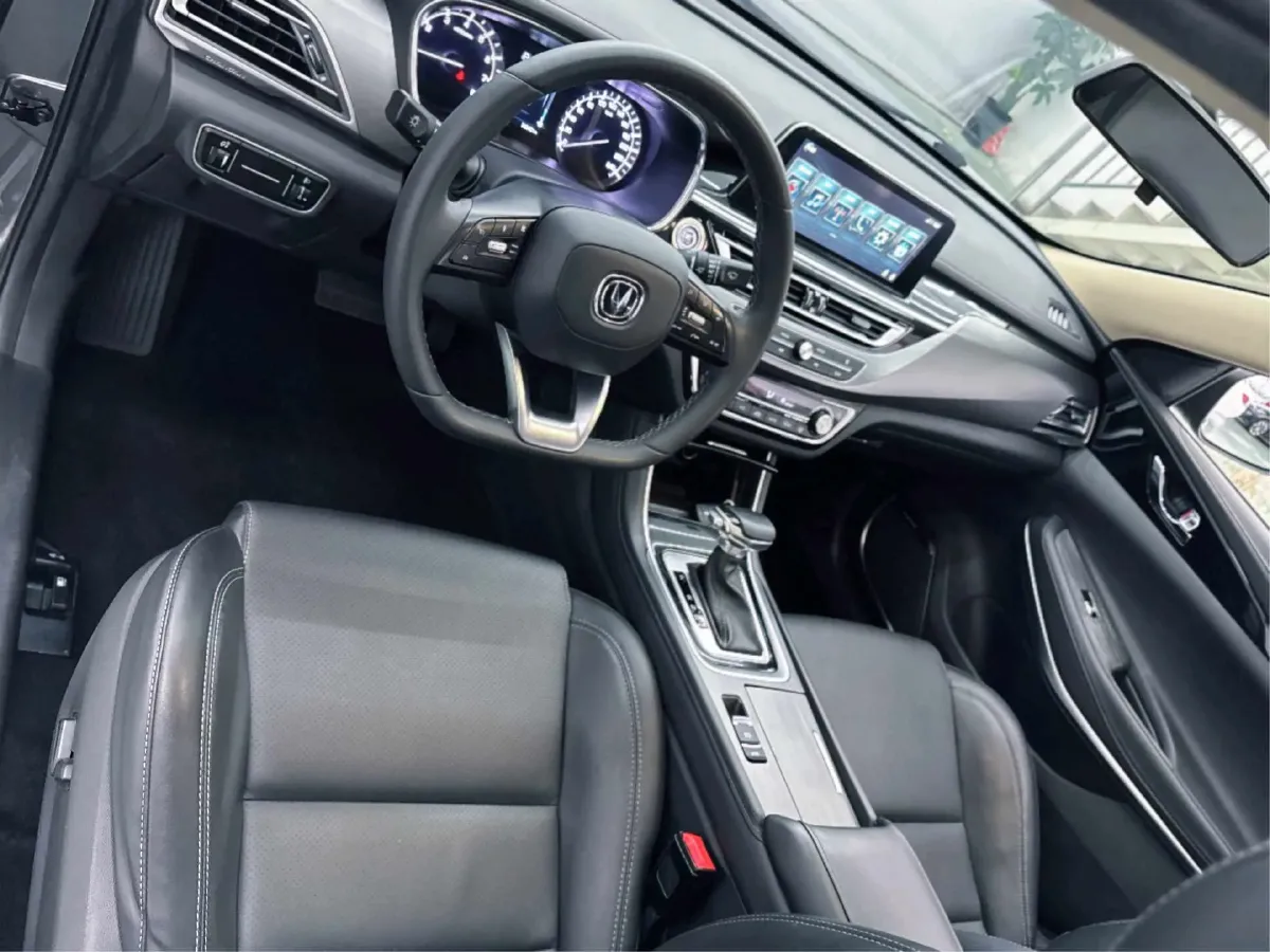 2021 ChangAn Raeton CC 1.5T 180HP L4 7DCT,autocango,china used car exporter,china ev exporter,chinese used car exporter,chinese used ev exporter