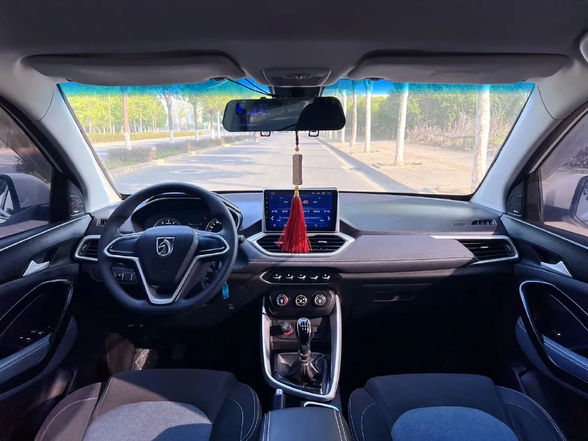 2018 BaoJun 530 1.5T 150HP L4 6MT,autocango,china used car exporter,china ev exporter,chinese used car exporter,chinese used ev exporter