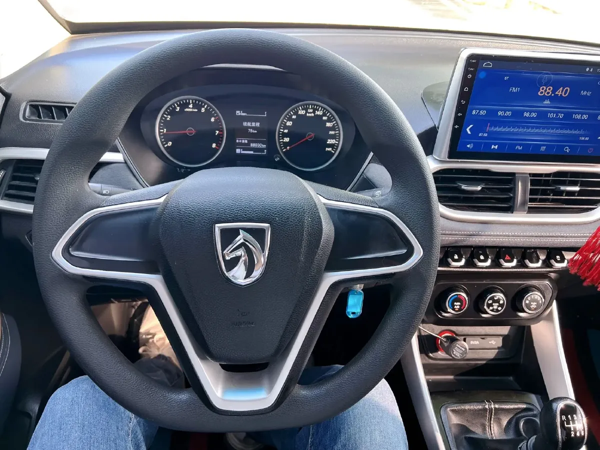 2018 BaoJun 530 1.5T 150HP L4 6MT,autocango,china used car exporter,china ev exporter,chinese used car exporter,chinese used ev exporter