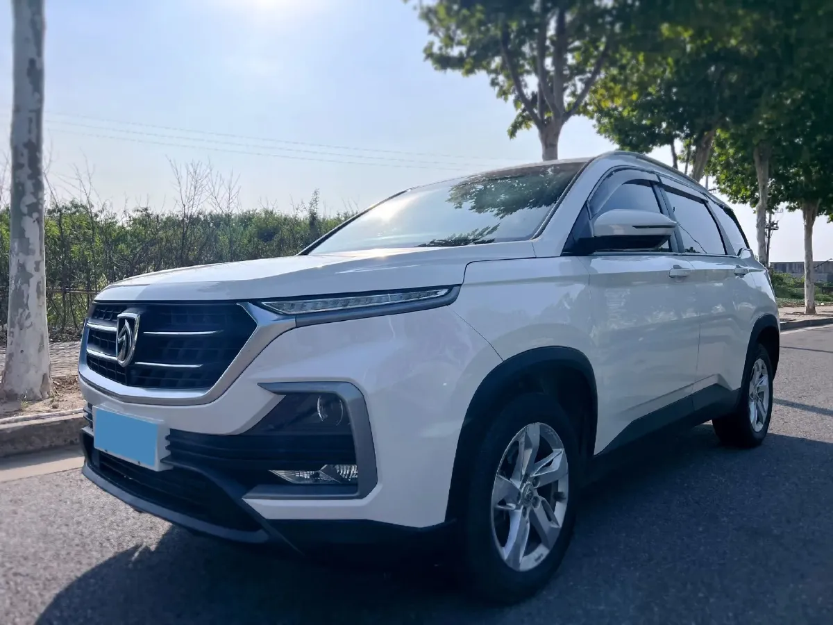 2018 BaoJun 530 1.5T 150HP L4 6MT,autocango,china used car exporter,china ev exporter,chinese used car exporter,chinese used ev exporter