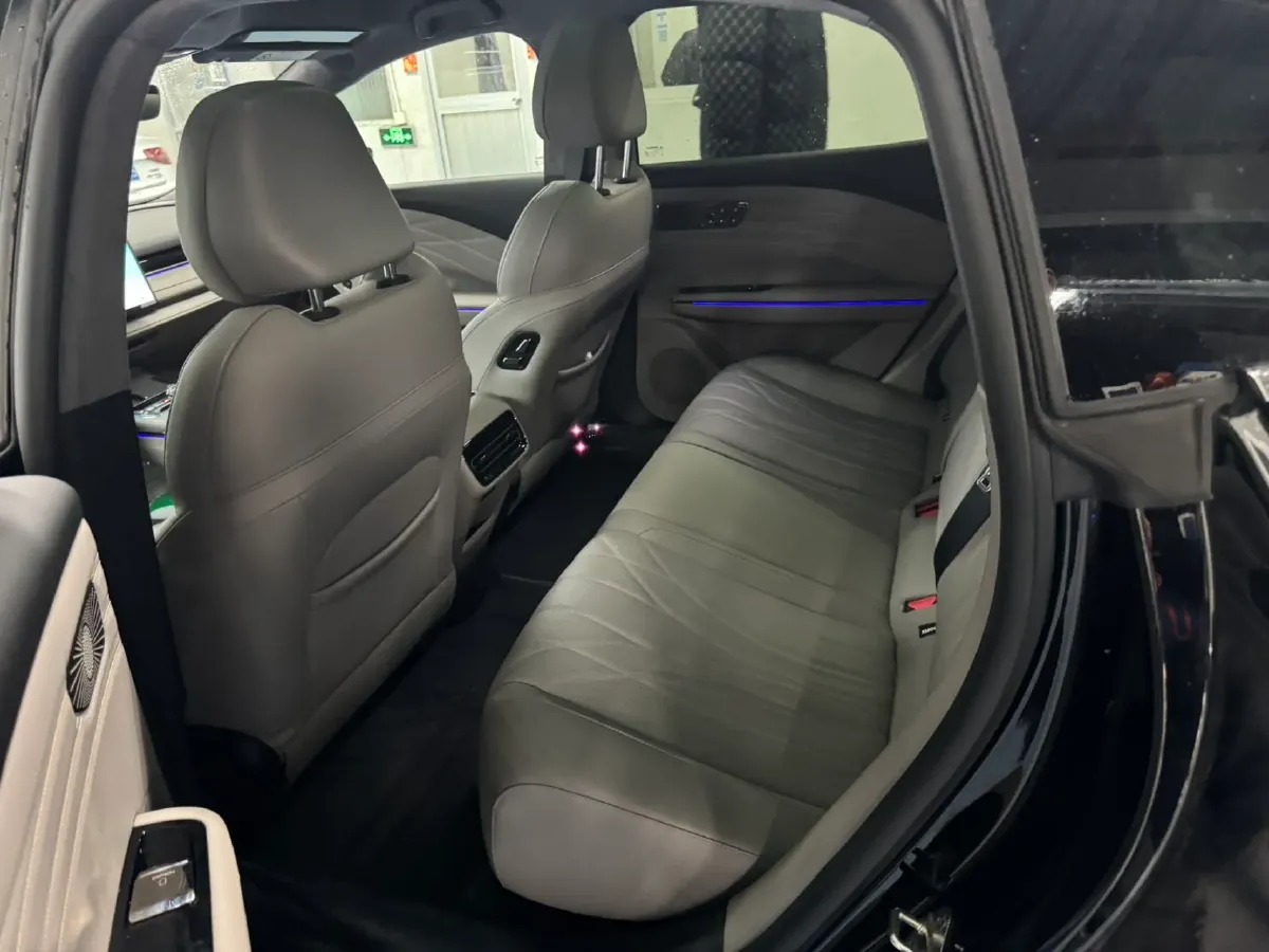 2025 Geely Galaxy Starshine 8 1.5L 112HP L4 1DHT PHEV,autocango,china used car exporter,china ev exporter,chinese used car exporter,chinese used ev exporter