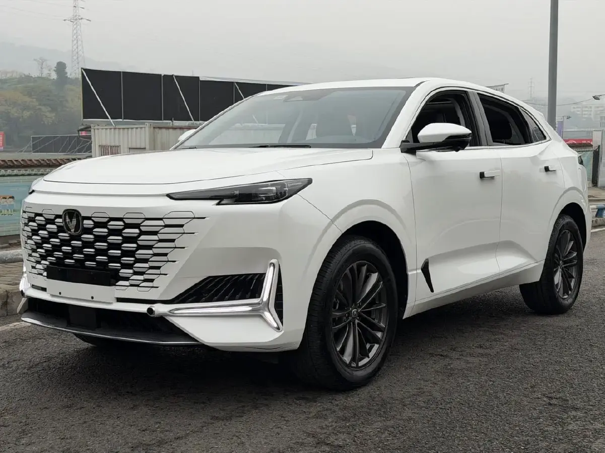 2023 ChangAn UNI-K 2.0T 233HP L4 8AT
