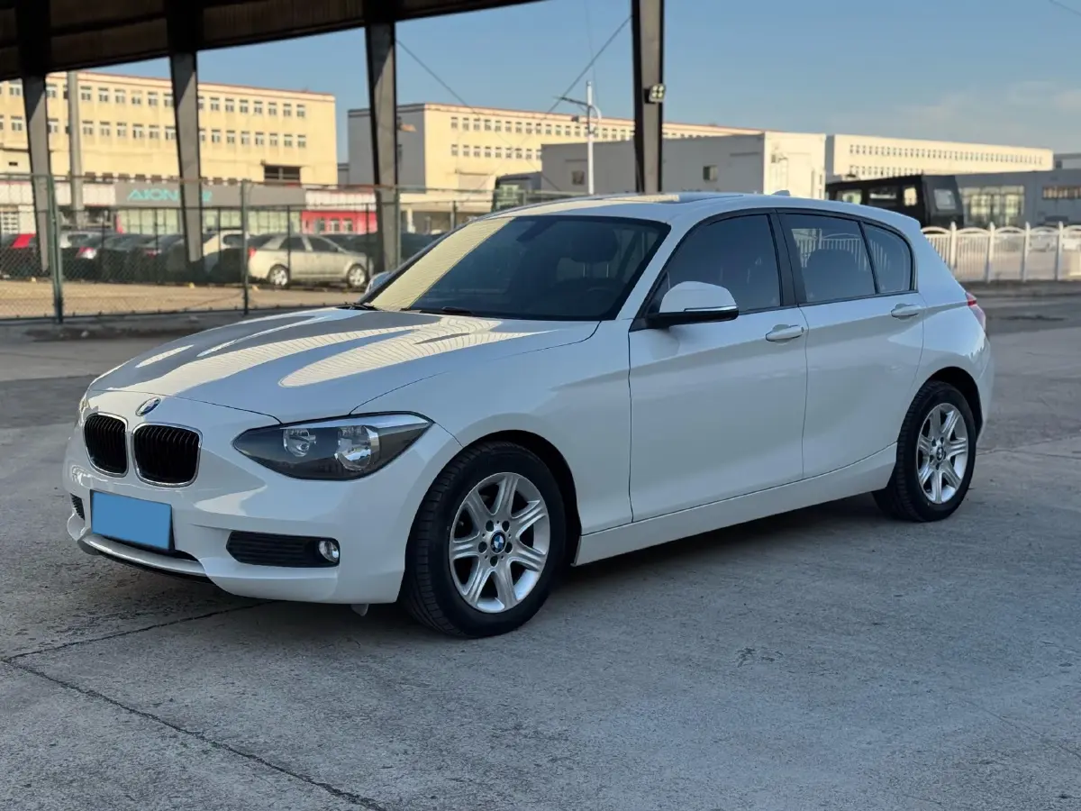2013 BMW 1 Series 1.6T 136HP L4 8AT