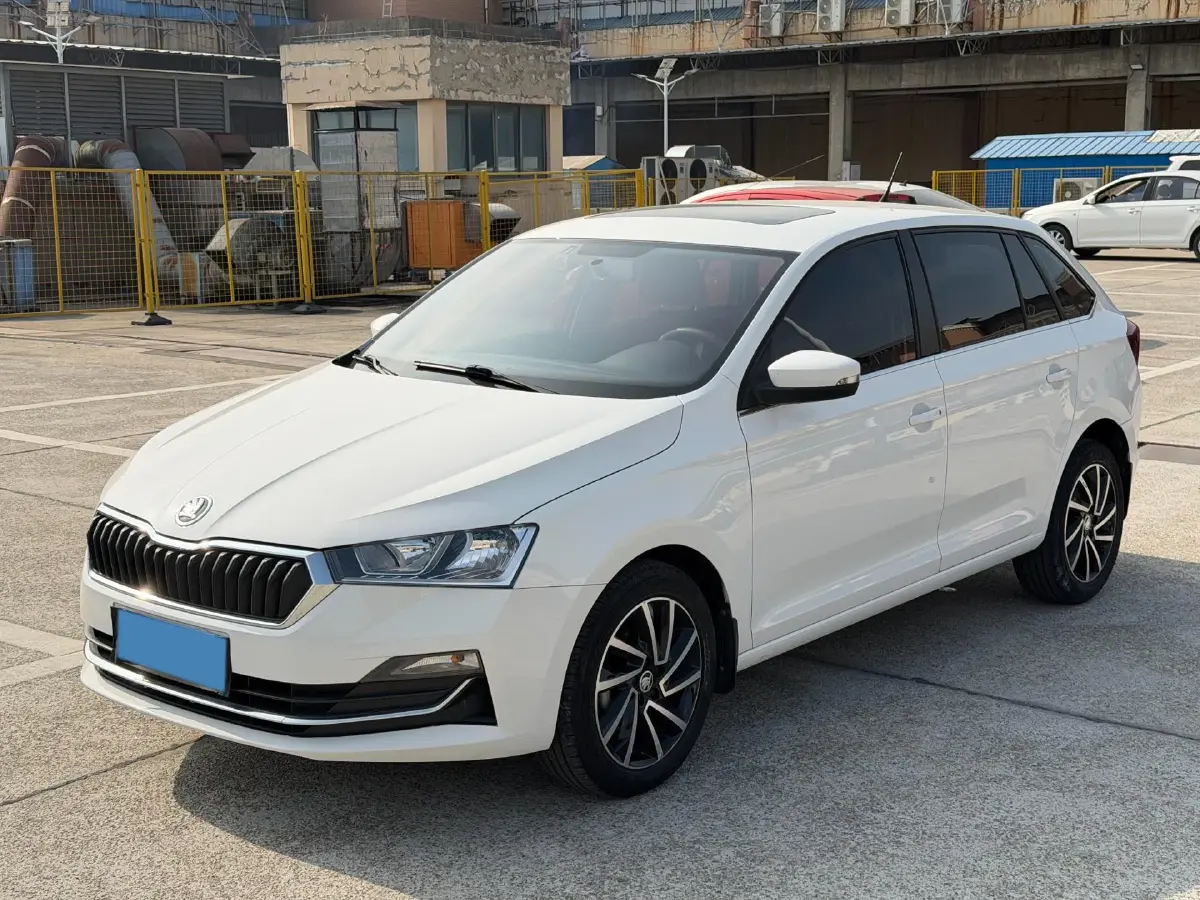2020 Skoda Rapid Spaceback 1.5L 112HP L4 6AT