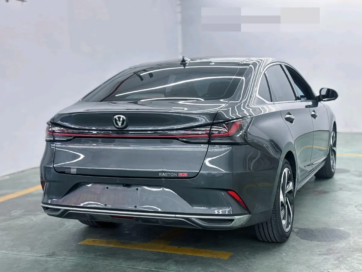 2023 ChangAn Raeton Plus 1.5T 188HP L4 7DCT,autocango,china used car exporter,china ev exporter,chinese used car exporter,chinese used ev exporter