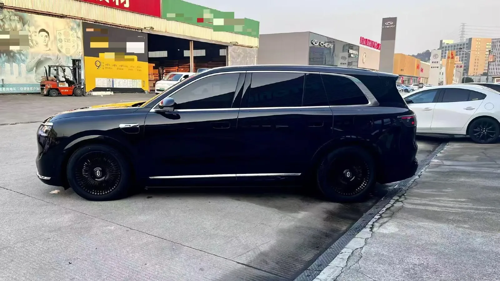 2025 AITO AITO M8 REEV 160HP REEV 37KWH,autocango,china used car exporter,china ev exporter,chinese used car exporter,chinese used ev exporter