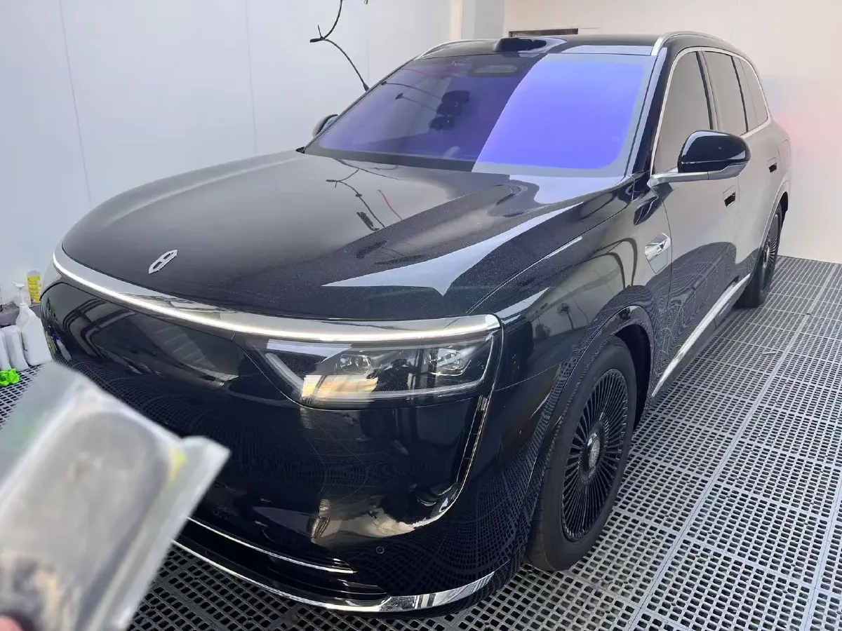 2025 AITO AITO M8 REEV 160HP REEV 37KWH,autocango,china used car exporter,china ev exporter,chinese used car exporter,chinese used ev exporter