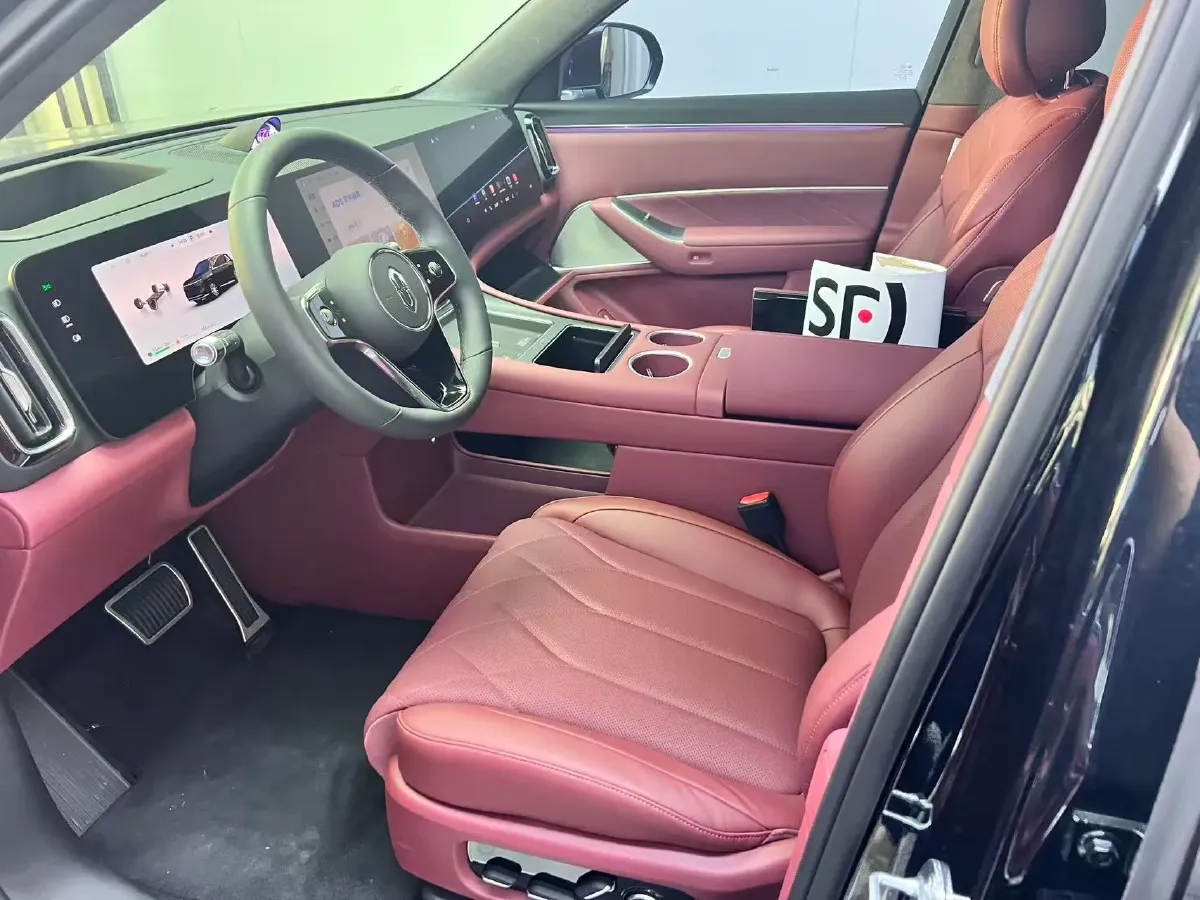 2025 AITO AITO M8 REEV 160HP REEV 37KWH,autocango,china used car exporter,china ev exporter,chinese used car exporter,chinese used ev exporter