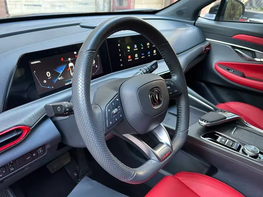 2021 ChangAn UNI-T 1.5T 180HP L4 7DCT,autocango,china used car exporter,china ev exporter,chinese used car exporter,chinese used ev exporter