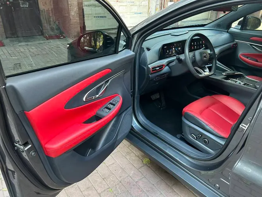 2021 ChangAn UNI-T 1.5T 180HP L4 7DCT,autocango,china used car exporter,china ev exporter,chinese used car exporter,chinese used ev exporter