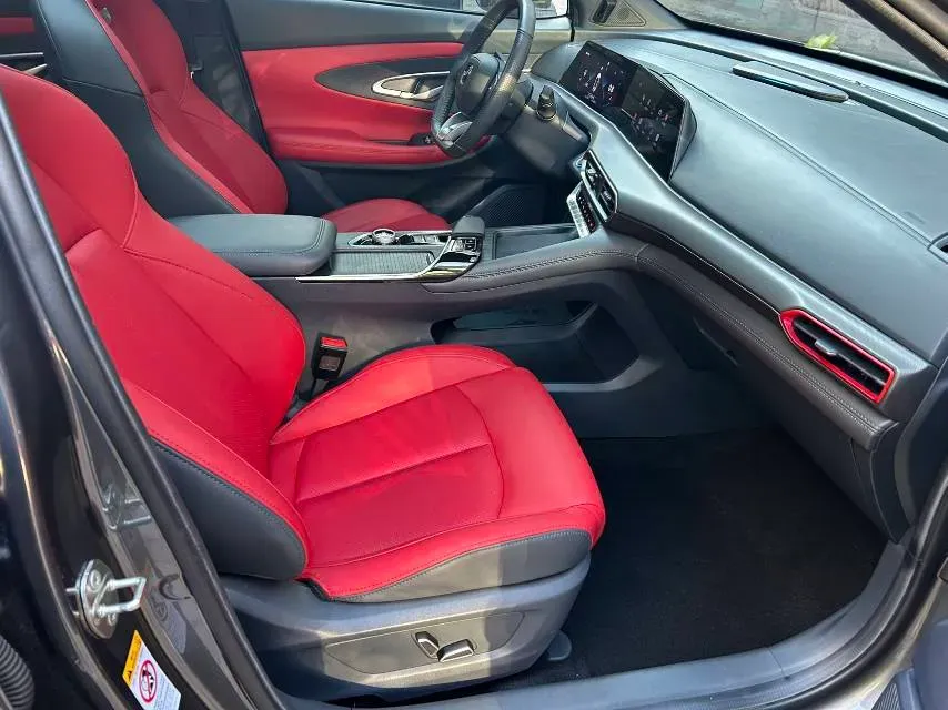 2021 ChangAn UNI-T 1.5T 180HP L4 7DCT,autocango,china used car exporter,china ev exporter,chinese used car exporter,chinese used ev exporter