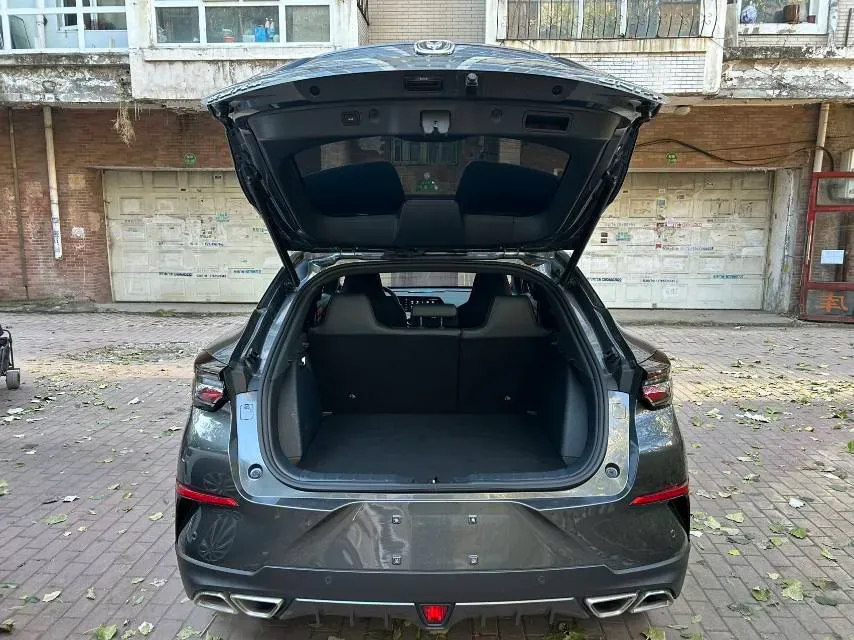 2021 ChangAn UNI-T 1.5T 180HP L4 7DCT,autocango,china used car exporter,china ev exporter,chinese used car exporter,chinese used ev exporter