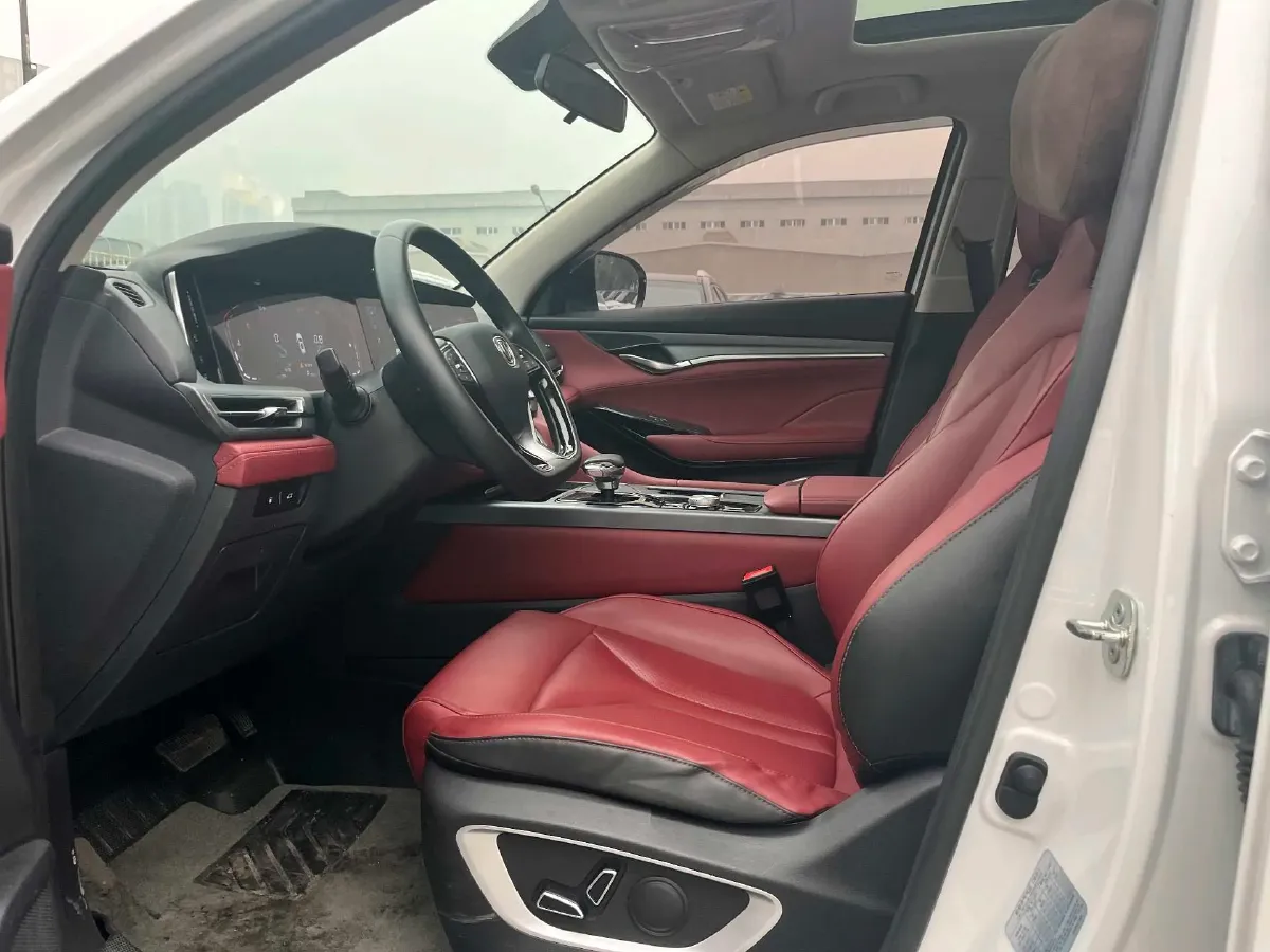 2022 ChangAn CS75 Plus 2.0T 233HP L4 8AT,autocango,china used car exporter,china ev exporter,chinese used car exporter,chinese used ev exporter