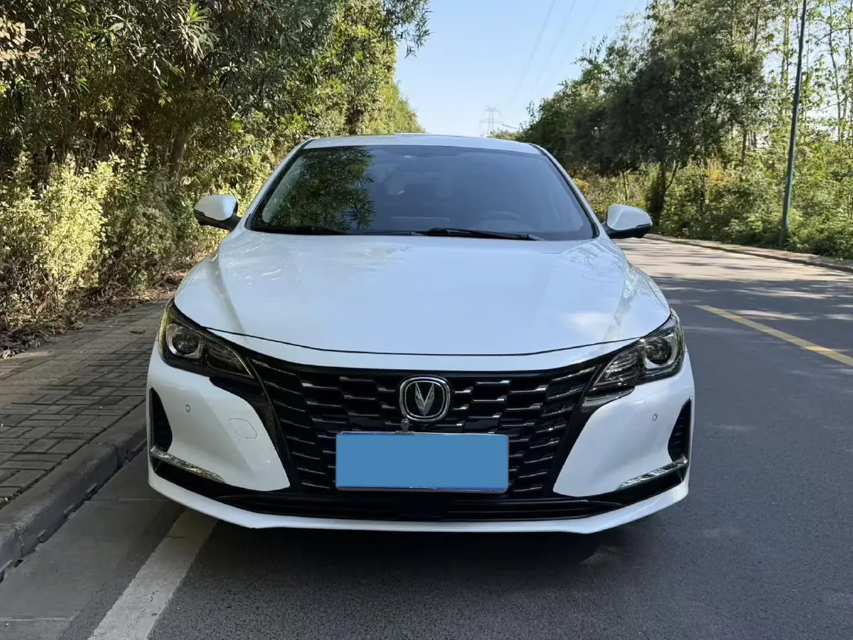 2022 ChangAn Raeton CC 1.5T 188HP L4 7DCT,autocango,china used car exporter,china ev exporter,chinese used car exporter,chinese used ev exporter