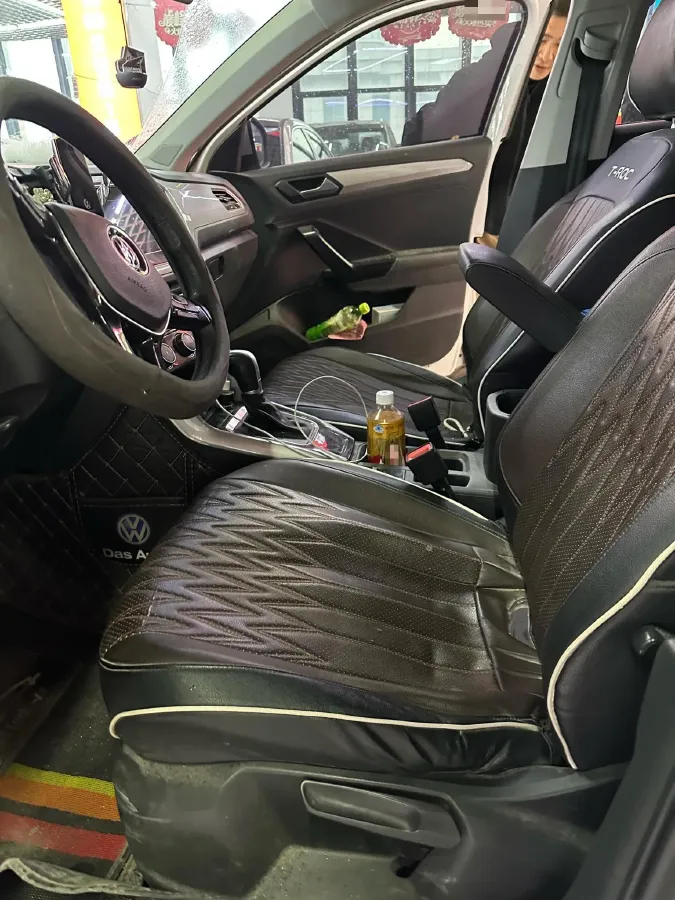 2021 Volkswagen T-Roc 1.4T 150HP L4 7DCT,autocango,china used car exporter,china ev exporter,chinese used car exporter,chinese used ev exporter