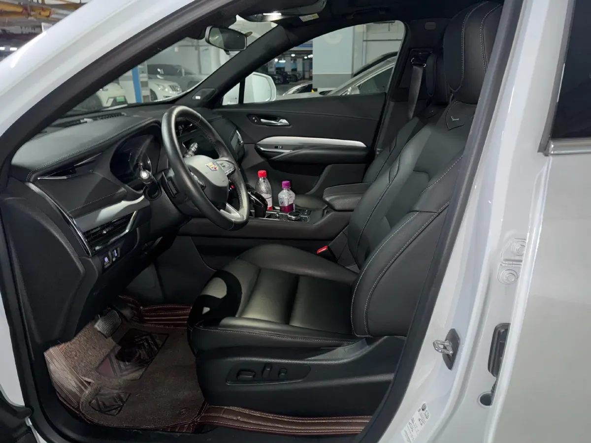 2022 Cadillac XT4 2.0T 237HP L4 9AT,autocango,china used car exporter,china ev exporter,chinese used car exporter,chinese used ev exporter