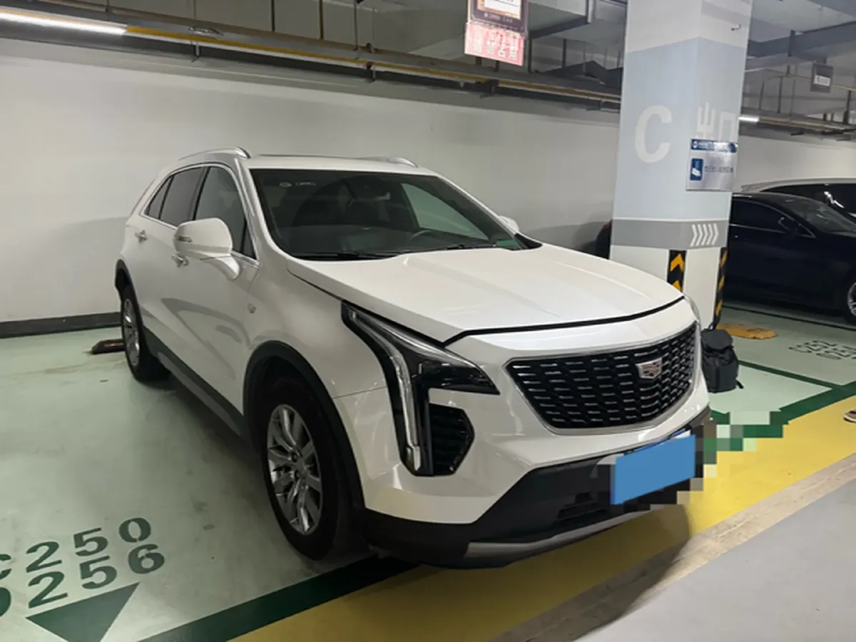 2022 Cadillac XT4 2.0T 237HP L4 9AT,autocango,china used car exporter,china ev exporter,chinese used car exporter,chinese used ev exporter