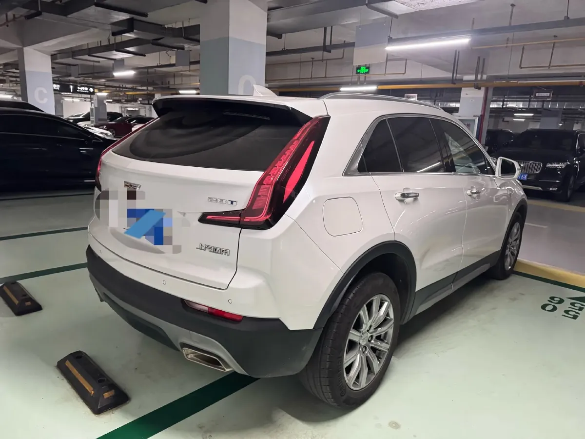 2022 Cadillac XT4 2.0T 237HP L4 9AT,autocango,china used car exporter,china ev exporter,chinese used car exporter,chinese used ev exporter