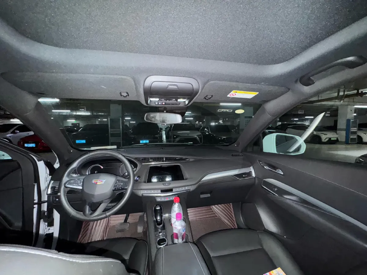 2022 Cadillac XT4 2.0T 237HP L4 9AT,autocango,china used car exporter,china ev exporter,chinese used car exporter,chinese used ev exporter