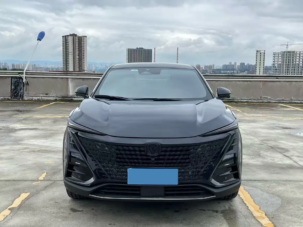 2022 ChangAn UNI-T 1.5T 188HP L4 7DCT,autocango,china used car exporter,china ev exporter,chinese used car exporter,chinese used ev exporter