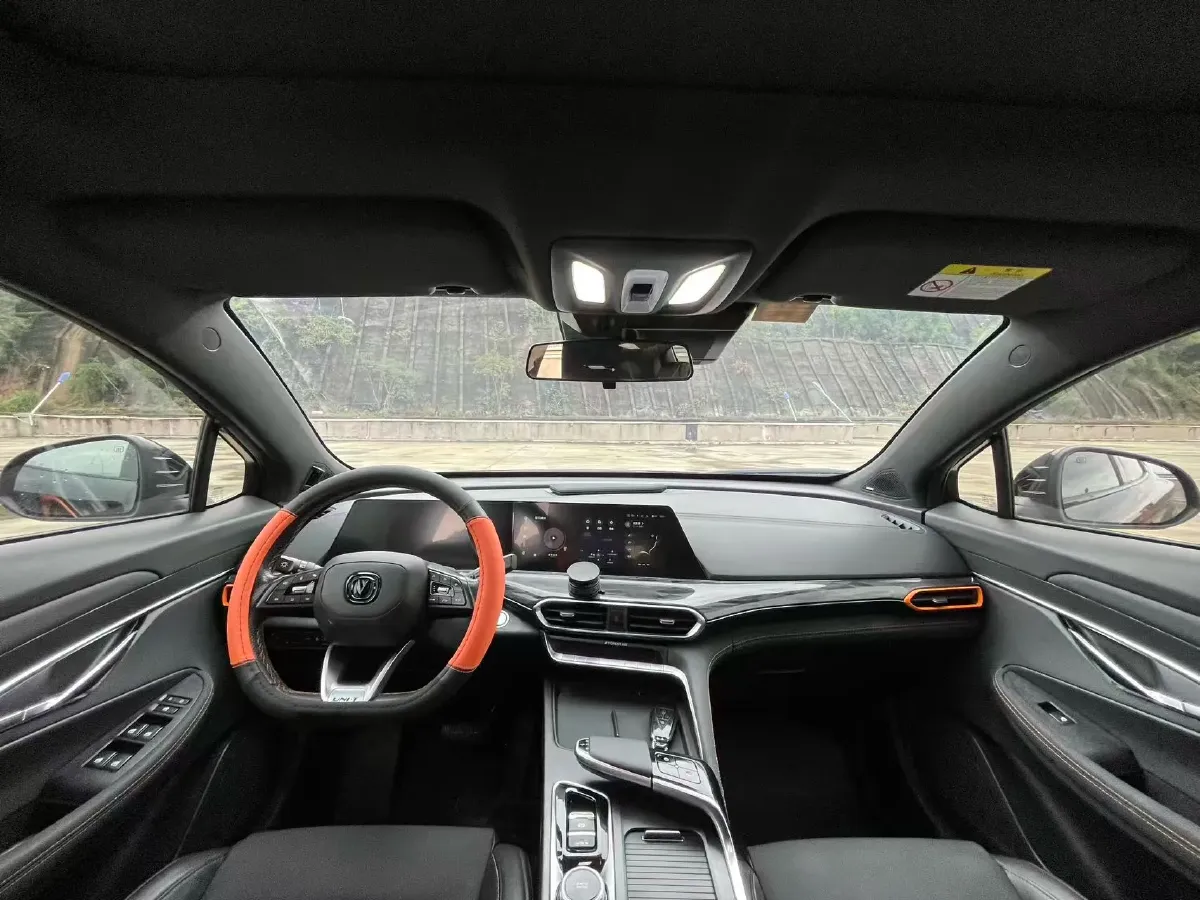 2022 ChangAn UNI-T 1.5T 188HP L4 7DCT,autocango,china used car exporter,china ev exporter,chinese used car exporter,chinese used ev exporter