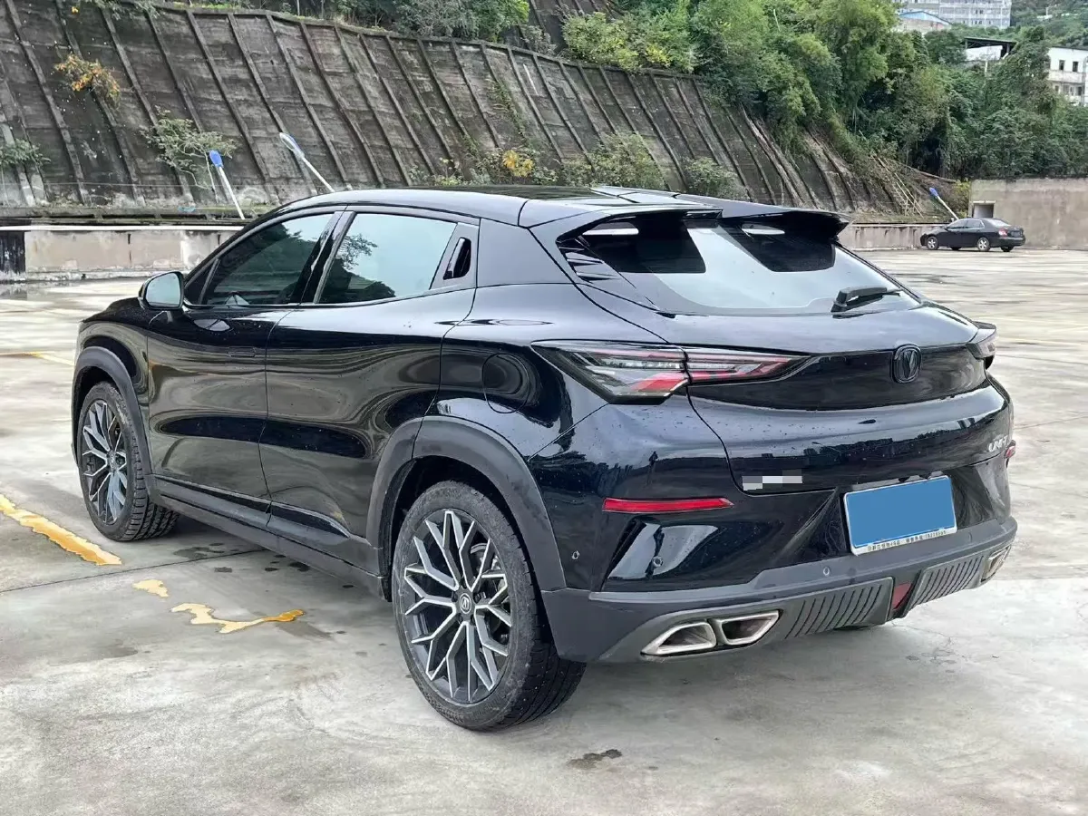 2022 ChangAn UNI-T 1.5T 188HP L4 7DCT,autocango,china used car exporter,china ev exporter,chinese used car exporter,chinese used ev exporter