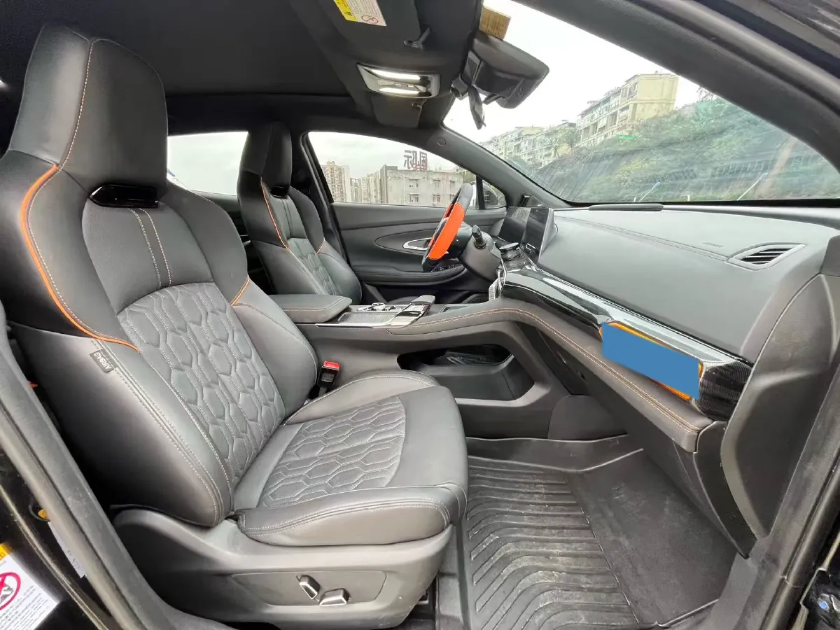 2022 ChangAn UNI-T 1.5T 188HP L4 7DCT,autocango,china used car exporter,china ev exporter,chinese used car exporter,chinese used ev exporter