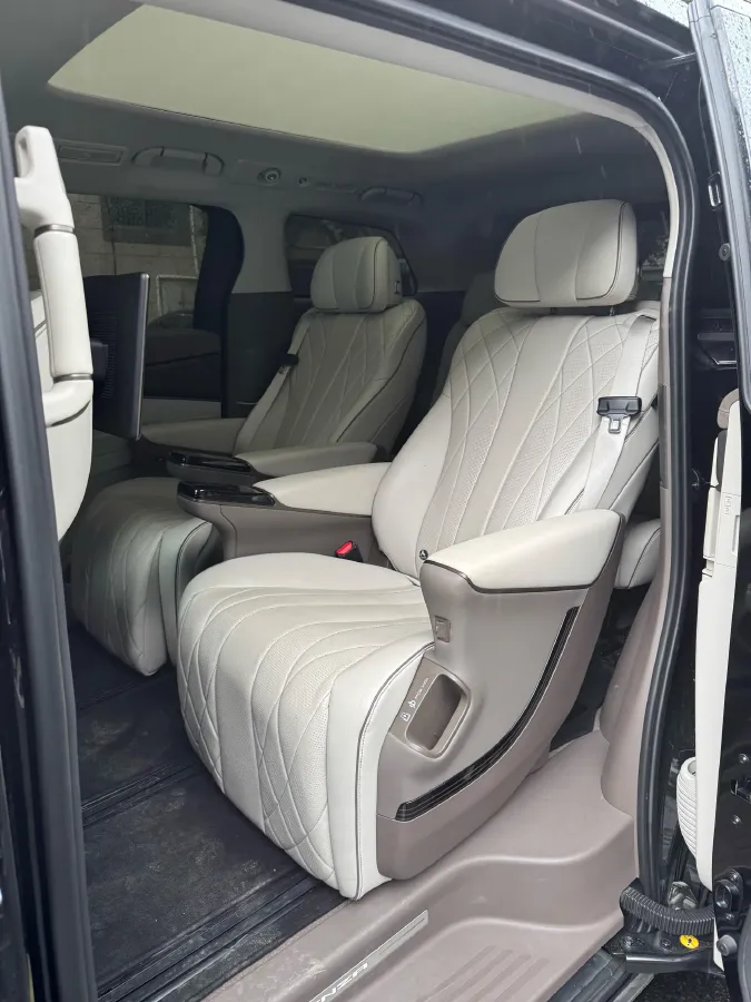 2022 Mercedes-Benz GLC Class 2.0T 197HP L4 9AT,autocango,china used car exporter,china ev exporter,chinese used car exporter,chinese used ev exporter