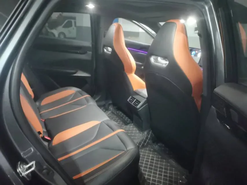 2024 ChangAn UNI-V 1.5T 188HP L4 7DCT,autocango,china used car exporter,china ev exporter,chinese used car exporter,chinese used ev exporter