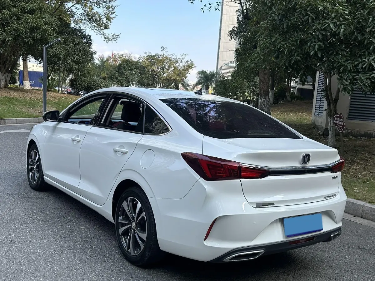 2021 ChangAn Eado 1.4T 160HP L4 7DCT,autocango,china used car exporter,china ev exporter,chinese used car exporter,chinese used ev exporter