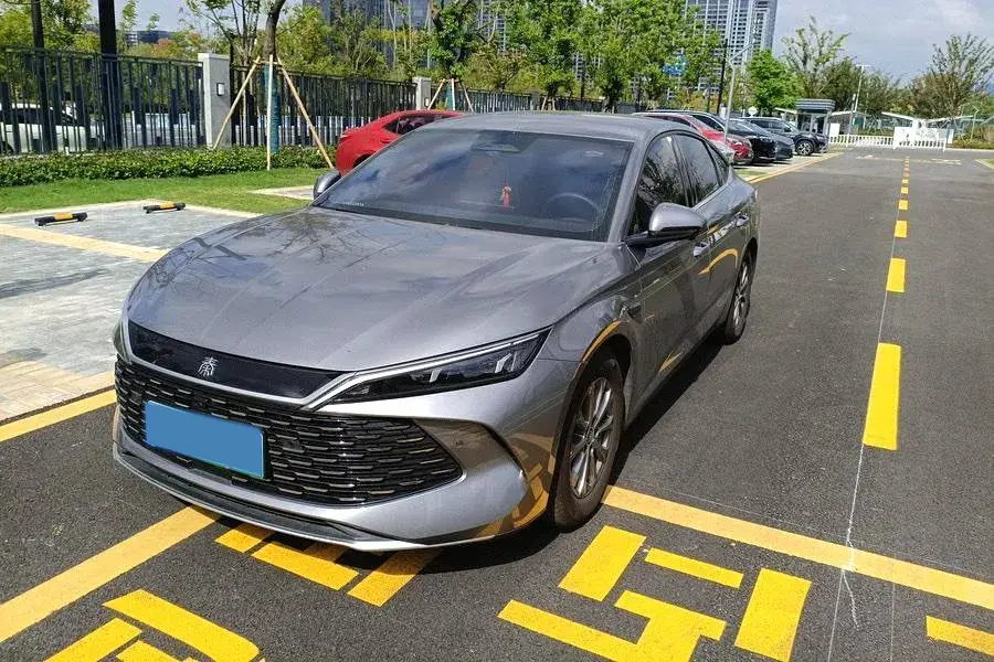 2025 BYD QinL 1.5L 101HP L4 E-CVT PHEV 10.08KWH