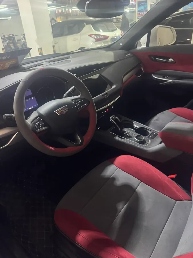 2021 Cadillac XT4 2.0T 237HP L4 9AT,autocango,china used car exporter,china ev exporter,chinese used car exporter,chinese used ev exporter