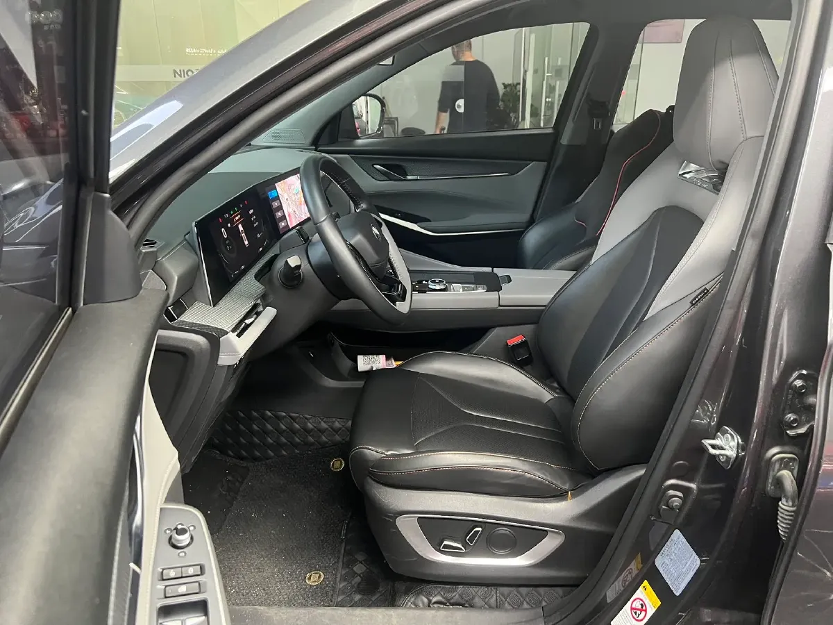 2022 ChangAn CS75 Plus 1.5T 178HP L4 6AT,autocango,china used car exporter,china ev exporter,chinese used car exporter,chinese used ev exporter