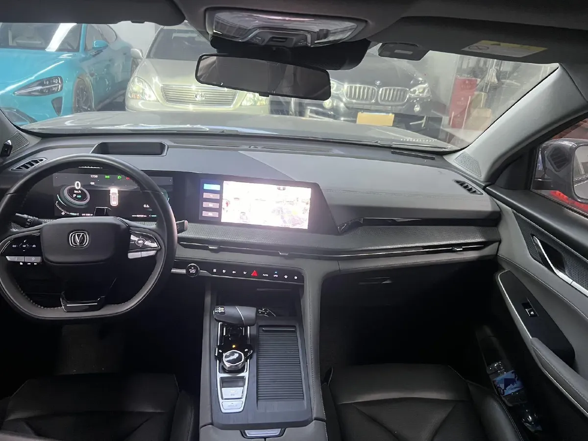 2022 ChangAn CS75 Plus 1.5T 178HP L4 6AT,autocango,china used car exporter,china ev exporter,chinese used car exporter,chinese used ev exporter