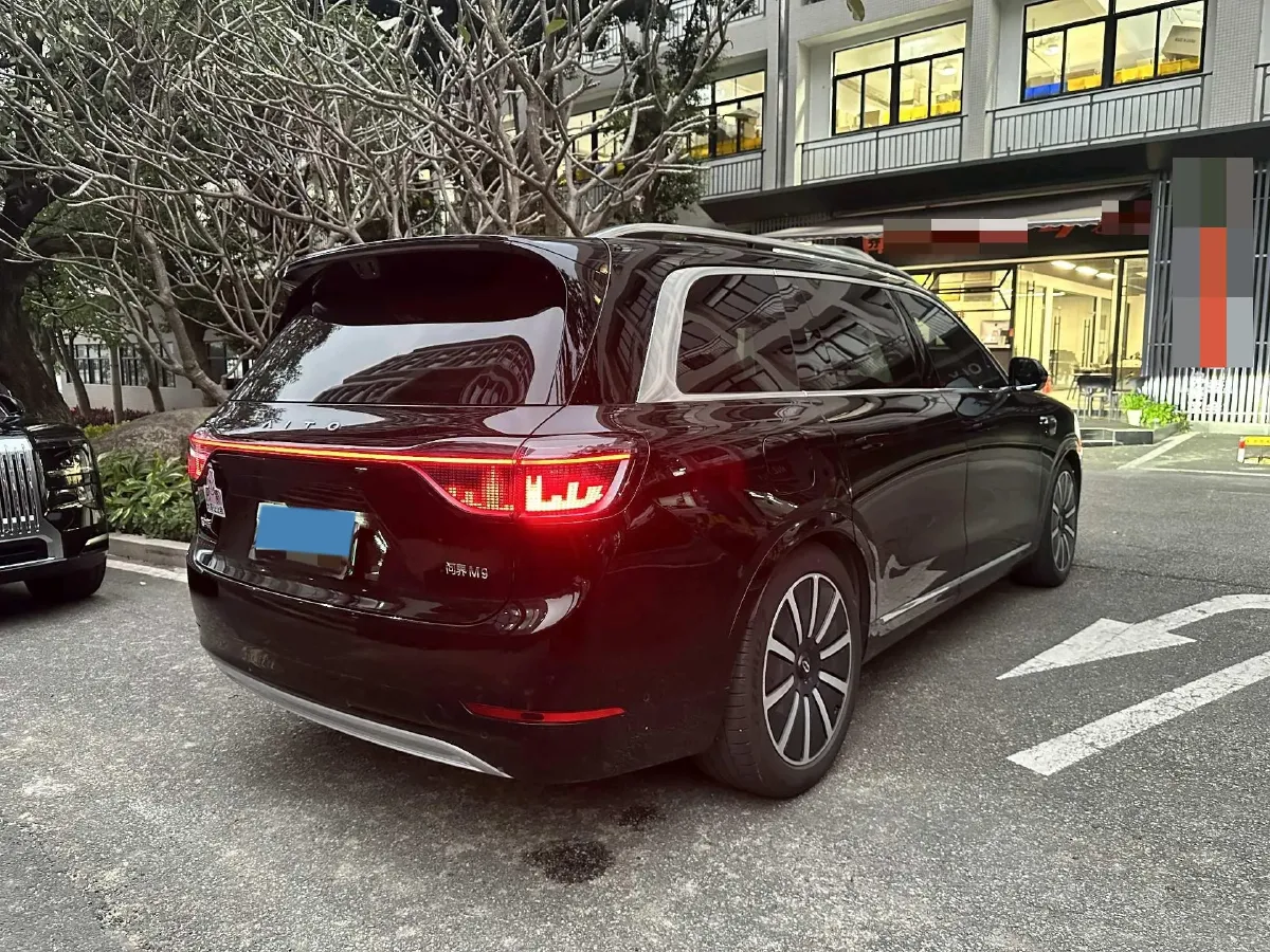 2025 AITO AITO M9 REEV 160HP REEV 52KWH,autocango,china used car exporter,china ev exporter,chinese used car exporter,chinese used ev exporter