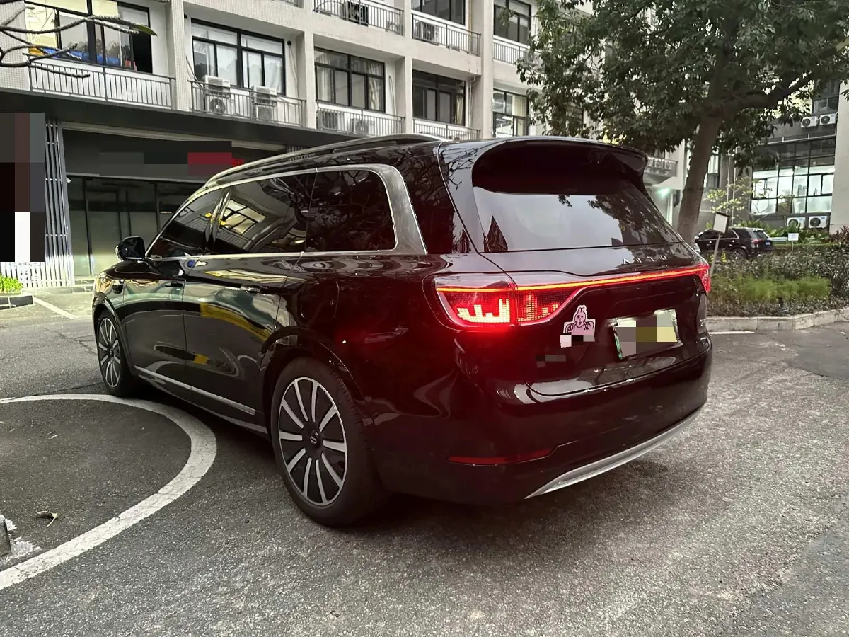 2025 AITO AITO M9 REEV 160HP REEV 52KWH,autocango,china used car exporter,china ev exporter,chinese used car exporter,chinese used ev exporter